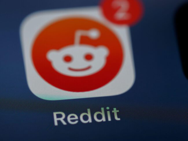 Hedge Funds vs Reddit